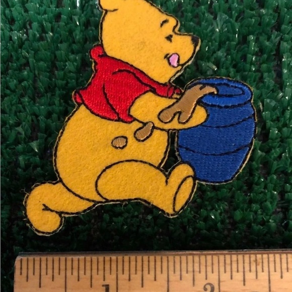 Disney Mickey Winnie Pooh Pluto Donald Duck Character Lot 7 Sew/Iron-on Patches - Picture 6 of 10